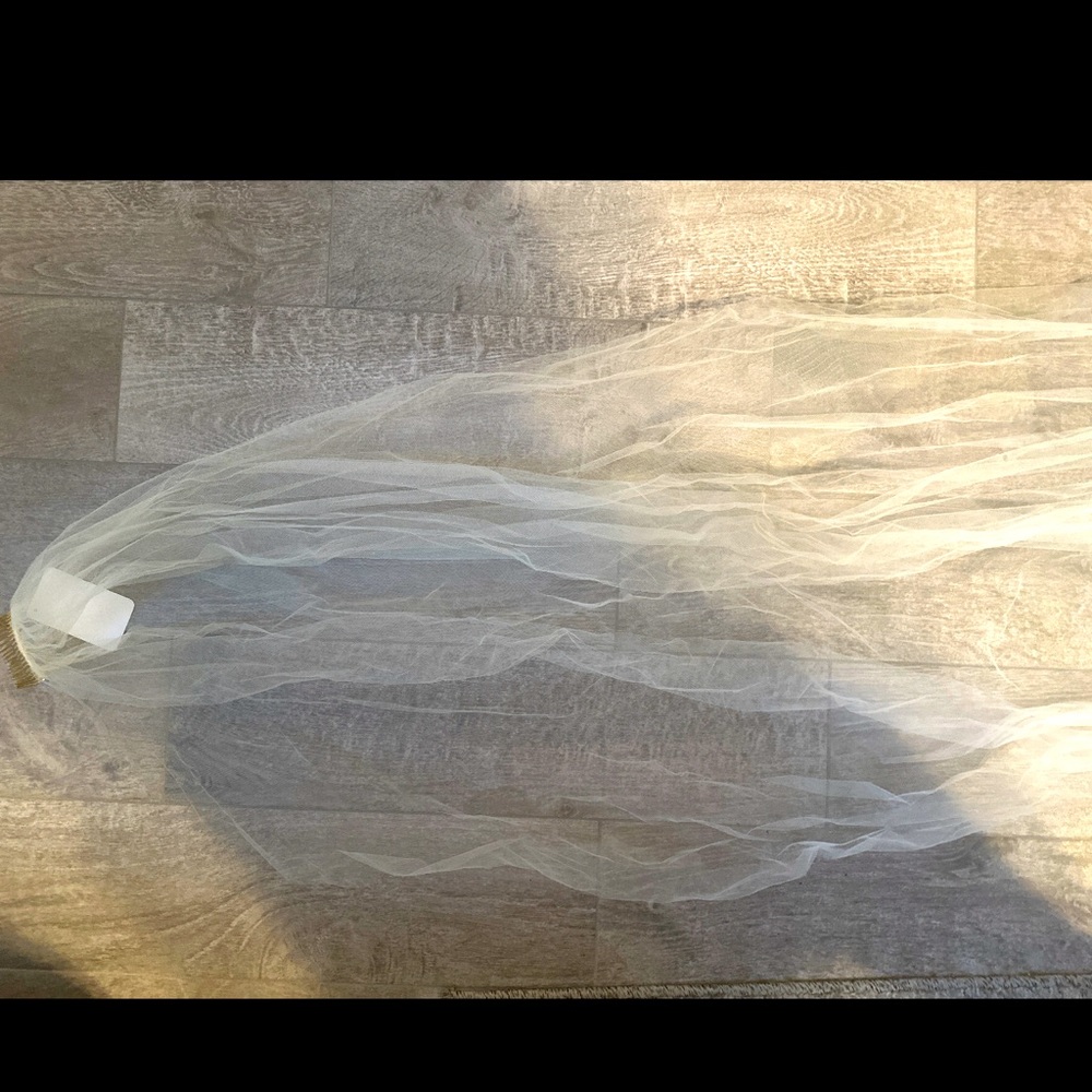 Ivory wedding veil